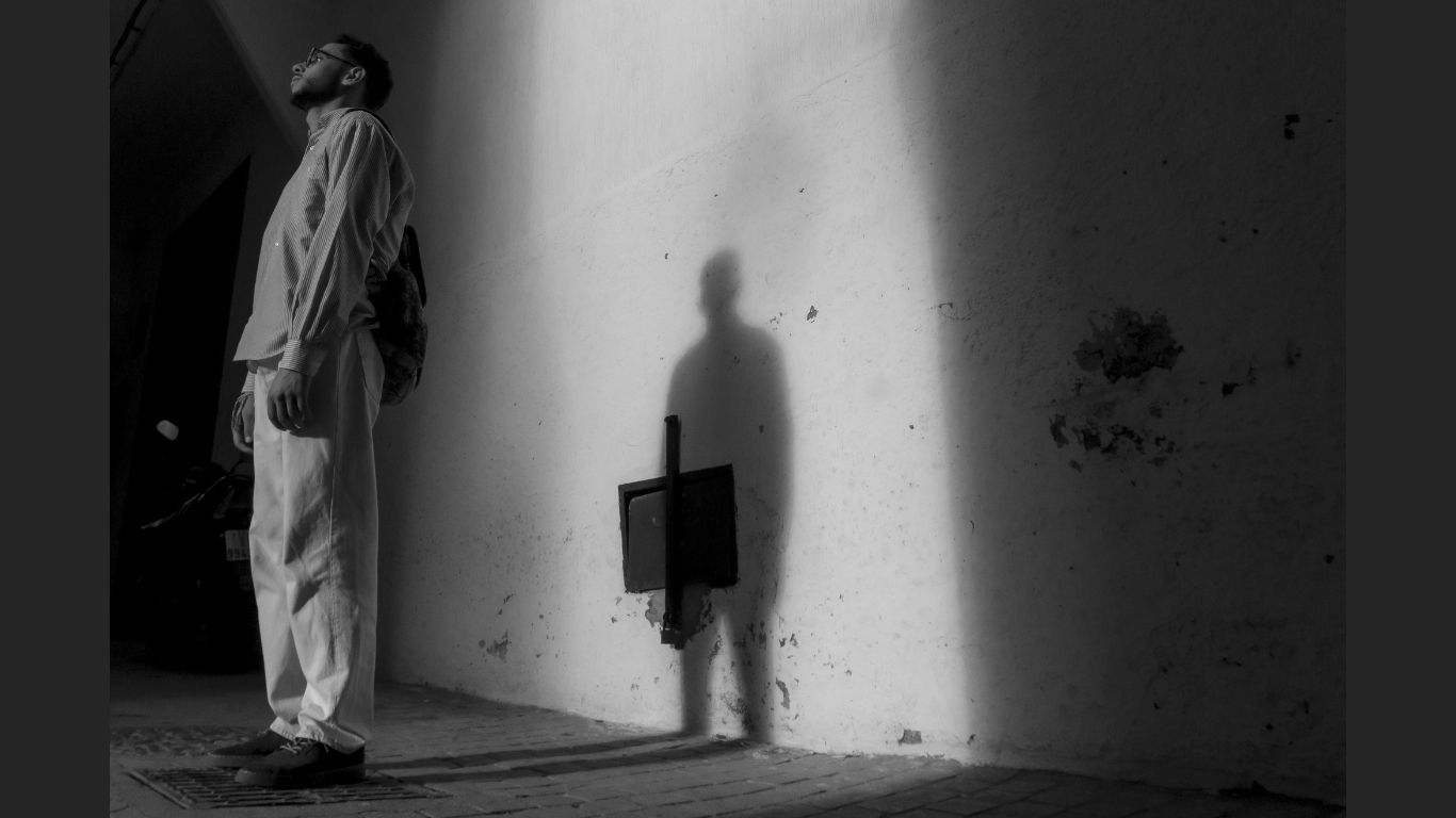 Postura masculina: o que separa homens respeitados de homens ignorados